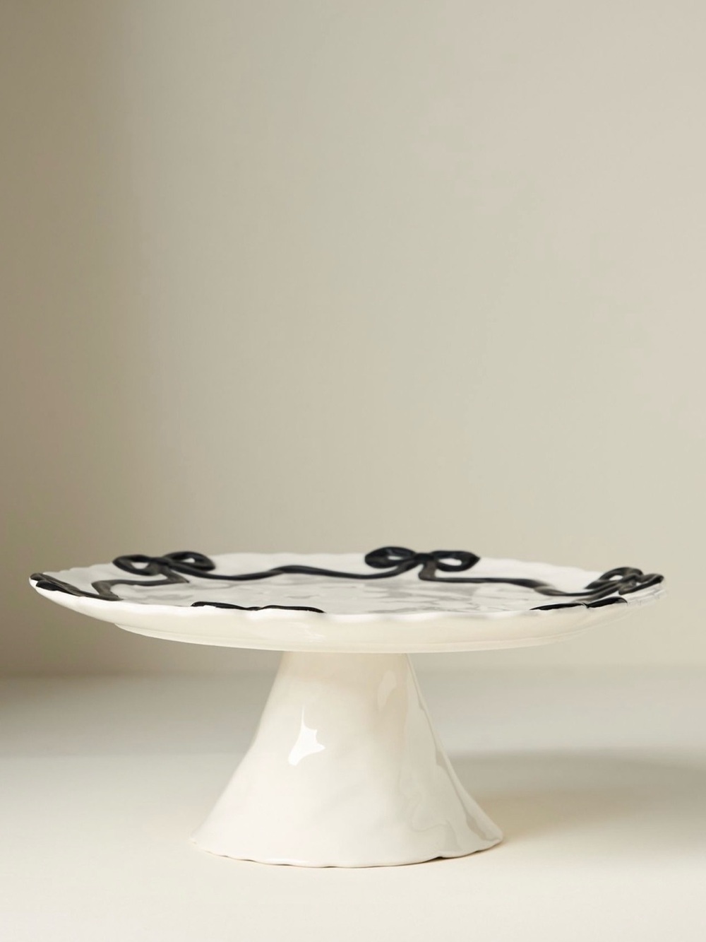 Anthropologie Benedita Ceramic Stonewear Cake Stand Black Bow